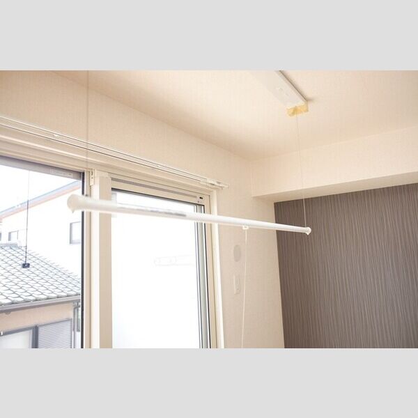 居室・リビング (室内物干し)