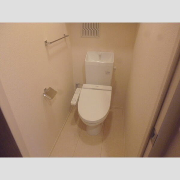 トイレ (温水洗浄暖房便座)