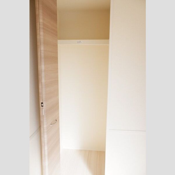 居室・リビング (収納)