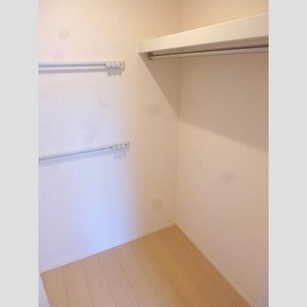 収納 (ウォークインクローゼット)