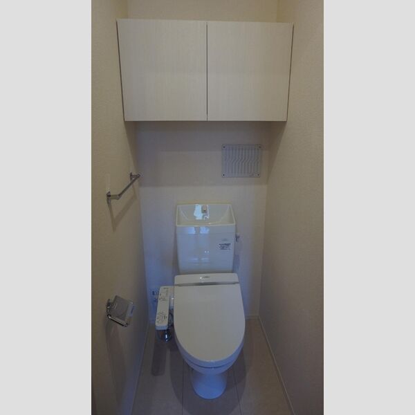 トイレ (温水洗浄暖房便座)