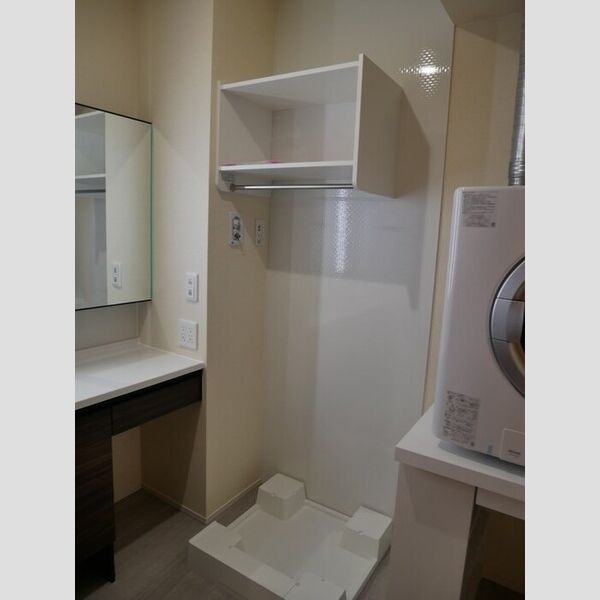 その他 (洗濯機置き場)