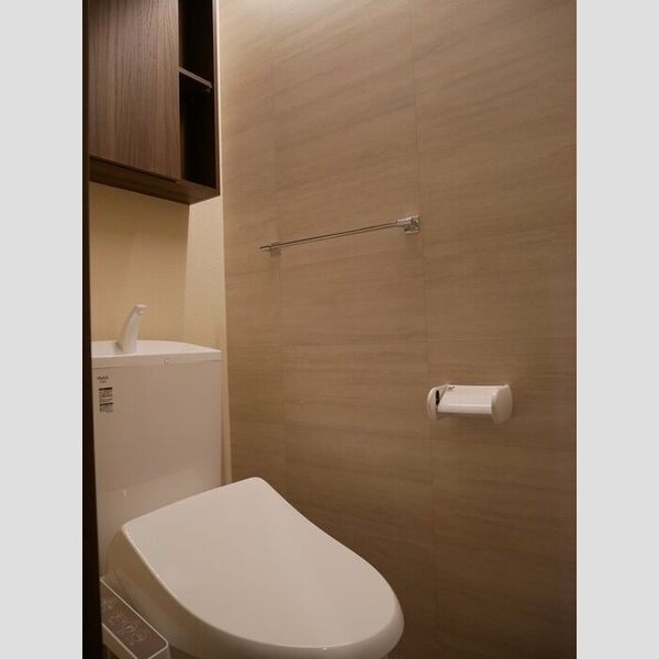 トイレ (温水洗浄暖房便座)