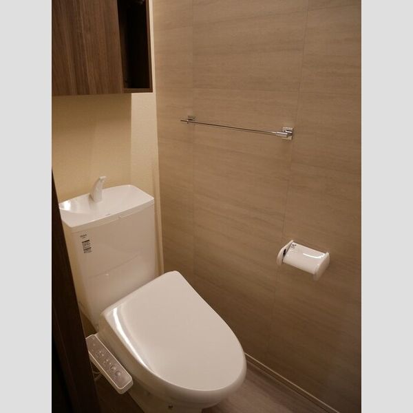 トイレ (温水洗浄暖房便座)