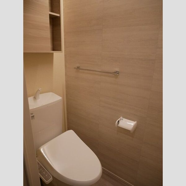 トイレ (温水洗浄暖房便座)