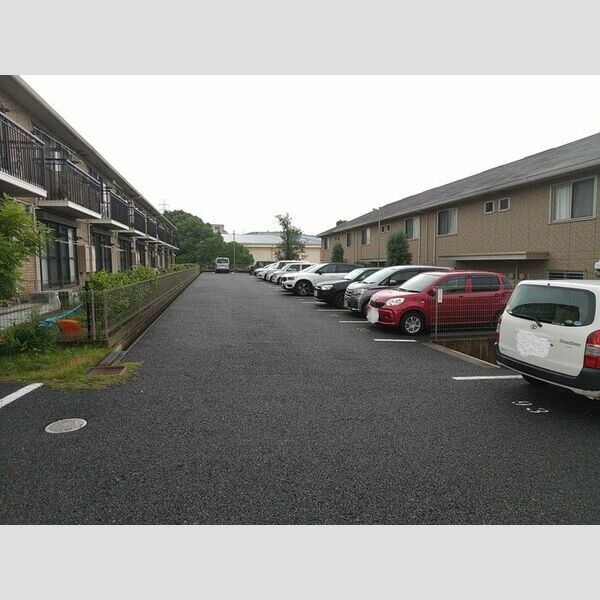 駐車場 (駐車場)