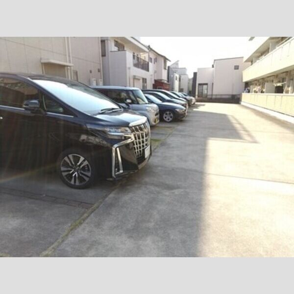 駐車場 (駐車場)