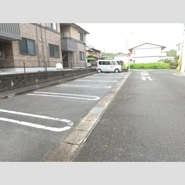 駐車場 (駐車場)