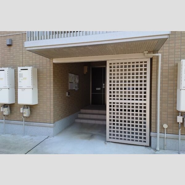 エントランス (共用入口)