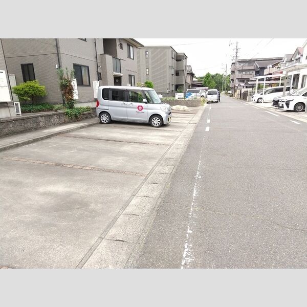 駐車場 (駐車場)