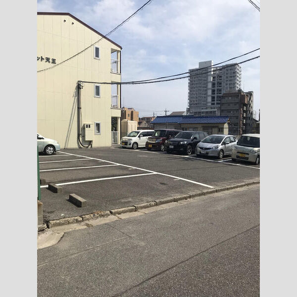 駐車場 (駐車場)