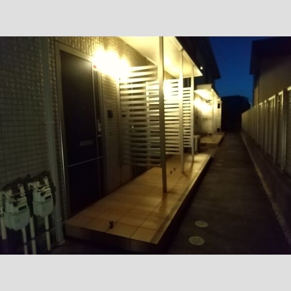 エントランス (北側通路)