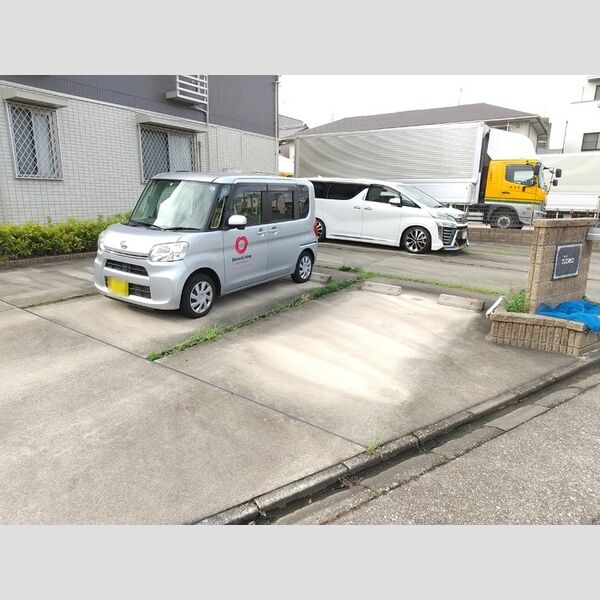 駐車場 (駐車場)
