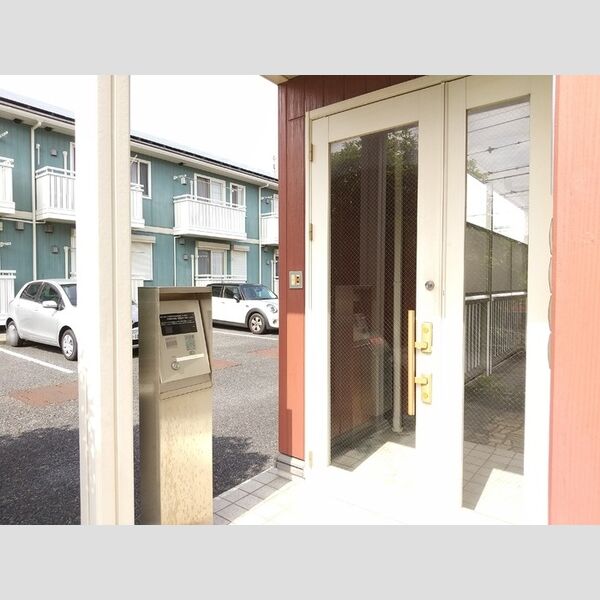 エントランス (エントランス)