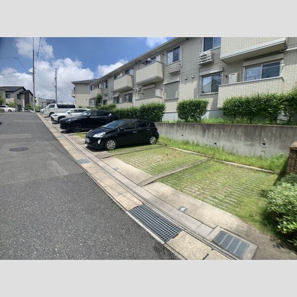駐車場 (駐車場)