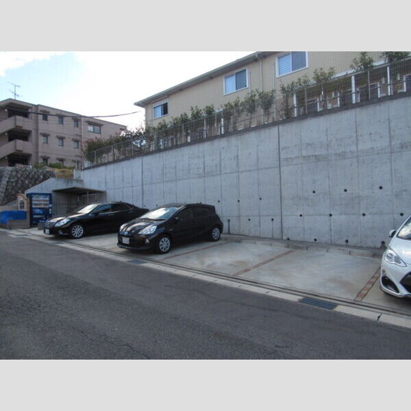 駐車場 (駐車場)