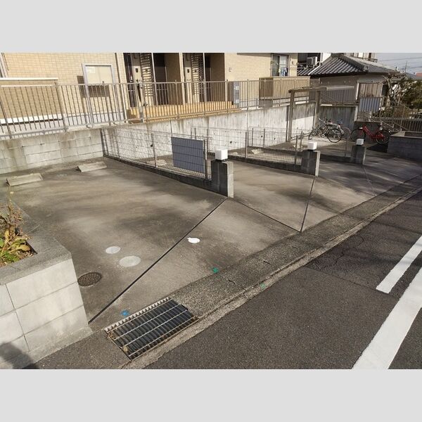 駐車場 (駐車場)