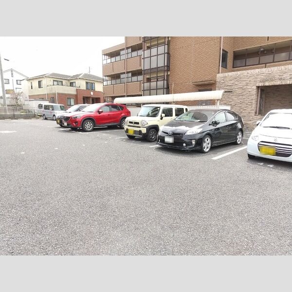 駐車場 (駐車場)