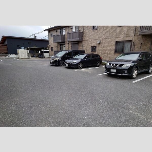 駐車場 (駐車場)