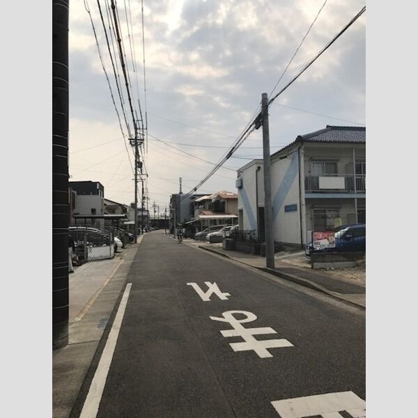現地周辺 (前面道路)