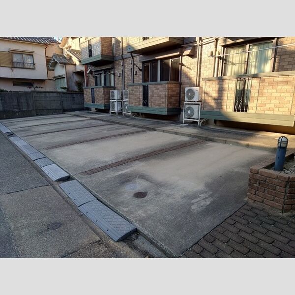 駐車場 (駐車場)