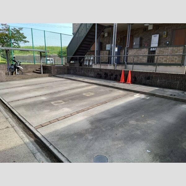 駐車場 (駐車場)