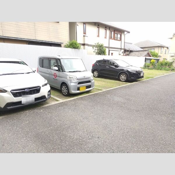駐車場 (駐車場)