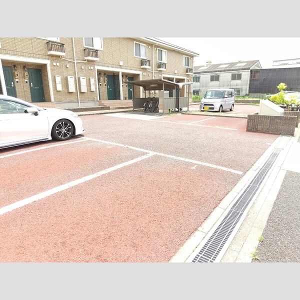 駐車場 (駐車場)