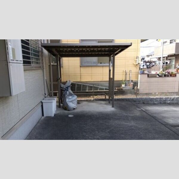 現地周辺 (駐輪場)