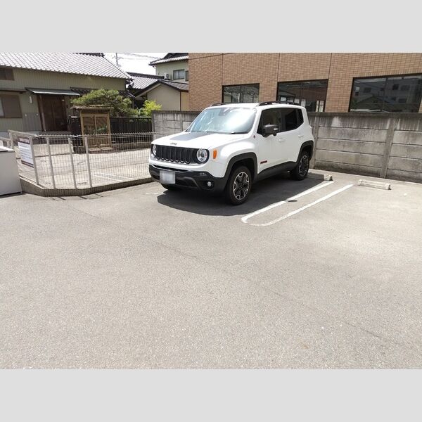 駐車場 (駐車場)