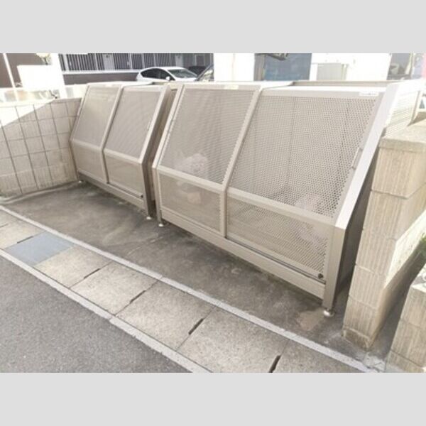 現地周辺 (ゴミ捨て場)