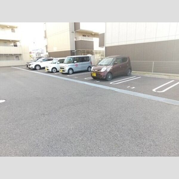 駐車場 (駐車場)