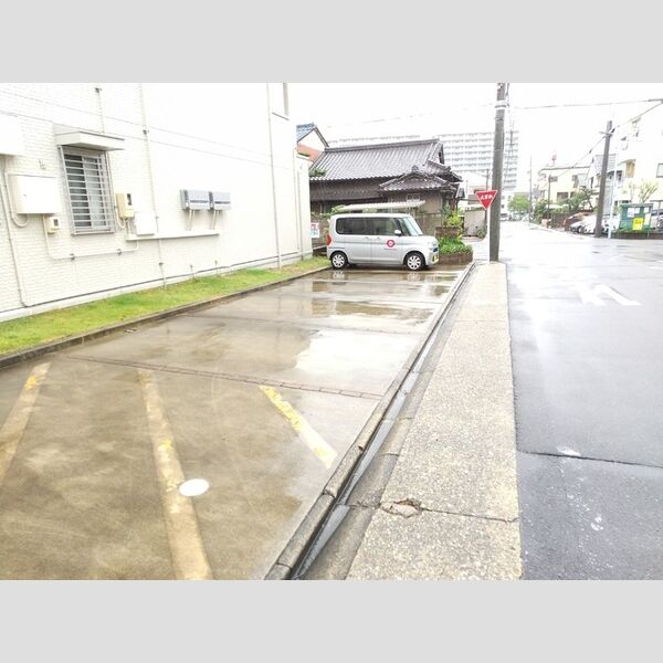 駐車場 (駐車場)