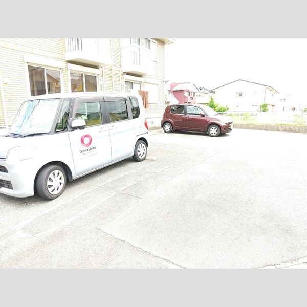 駐車場 (駐車場)