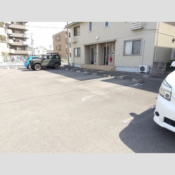 駐車場 (駐車場)