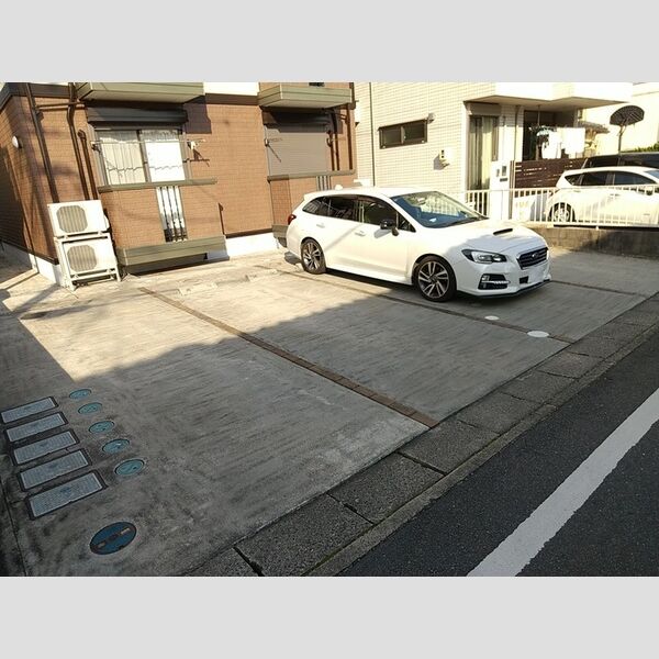 駐車場 (駐車場)