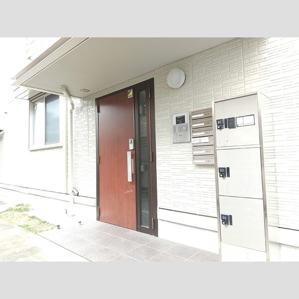 エントランス (エントランス)