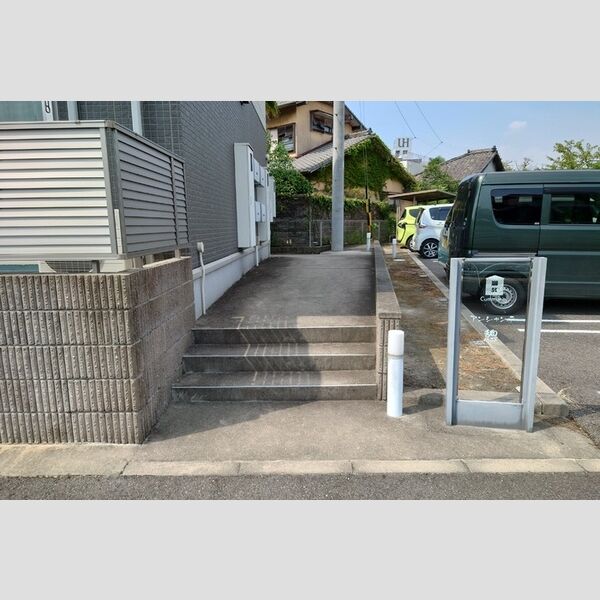 エントランス (共用通路)