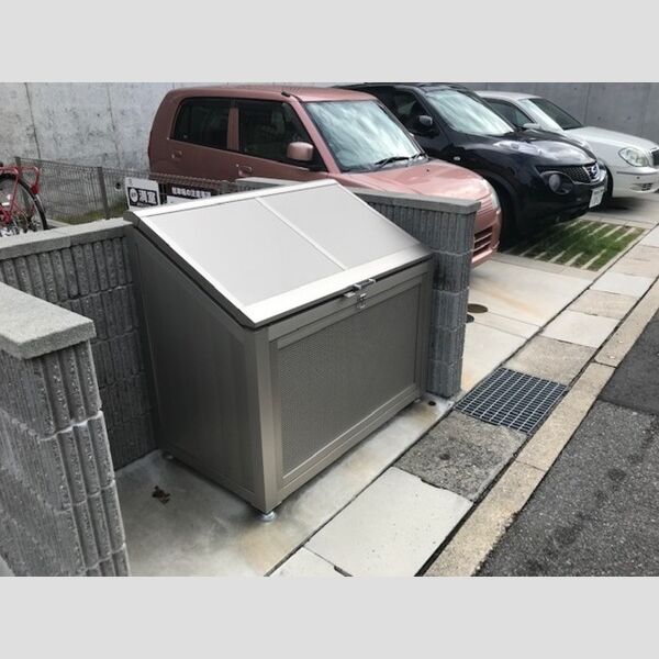 現地周辺 (ダストボックス)