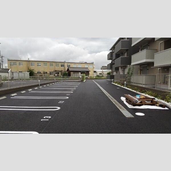 駐車場 (駐車場)