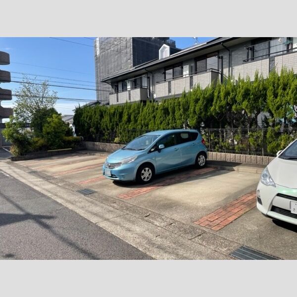 駐車場 (駐車場)