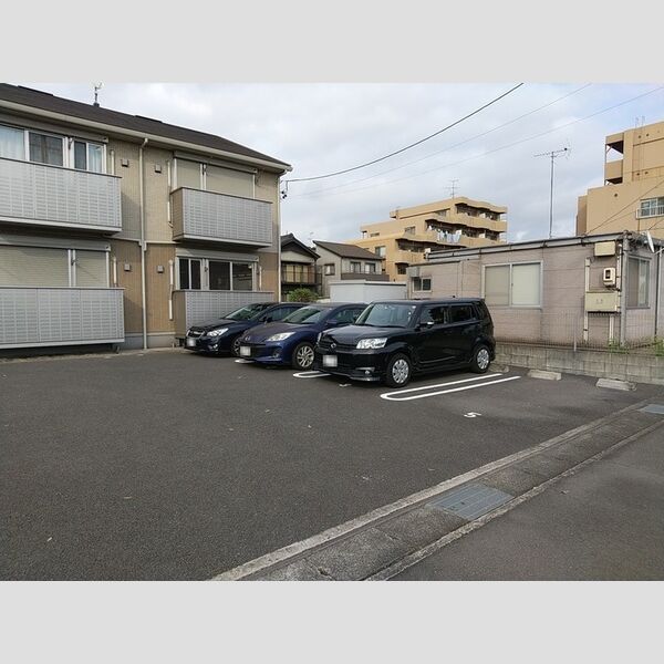 駐車場 (駐車場)