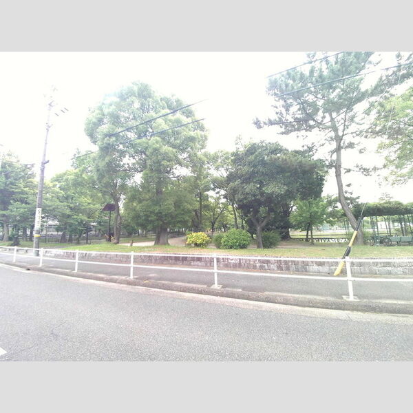 現地周辺 (道徳公園)