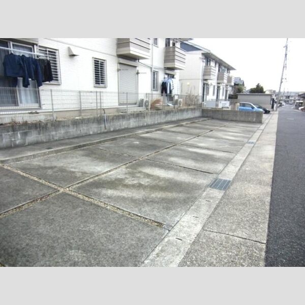 駐車場 (駐車場)
