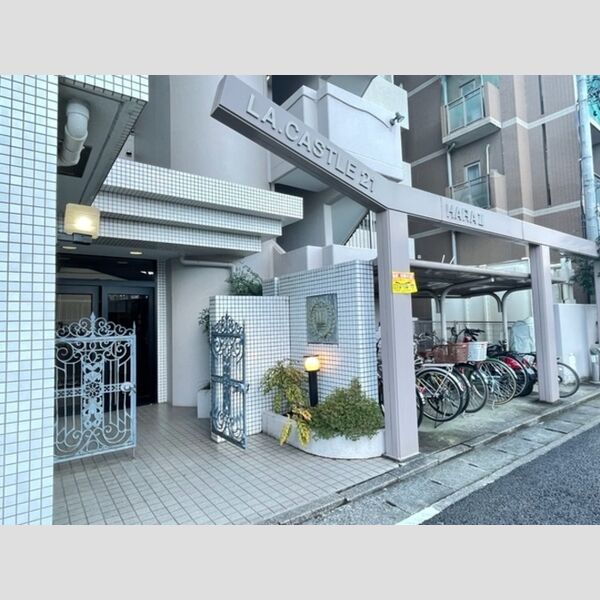 エントランス (エントランス)