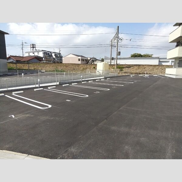 駐車場 (駐車場)