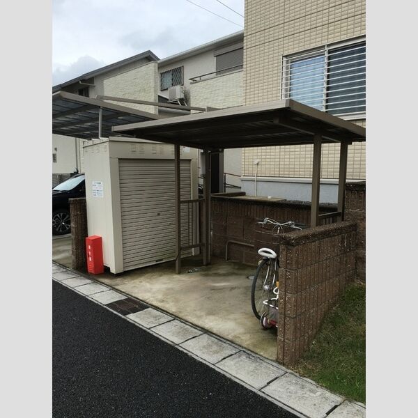 駐車場 (駐輪場)