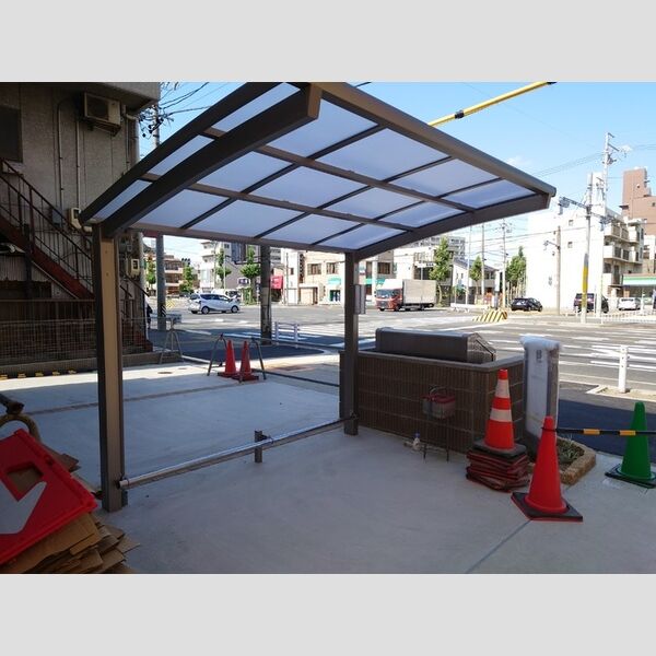 現地周辺 (駐輪場)