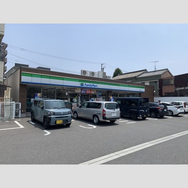 現地周辺 (ファミリーマート内田橋店(139m))