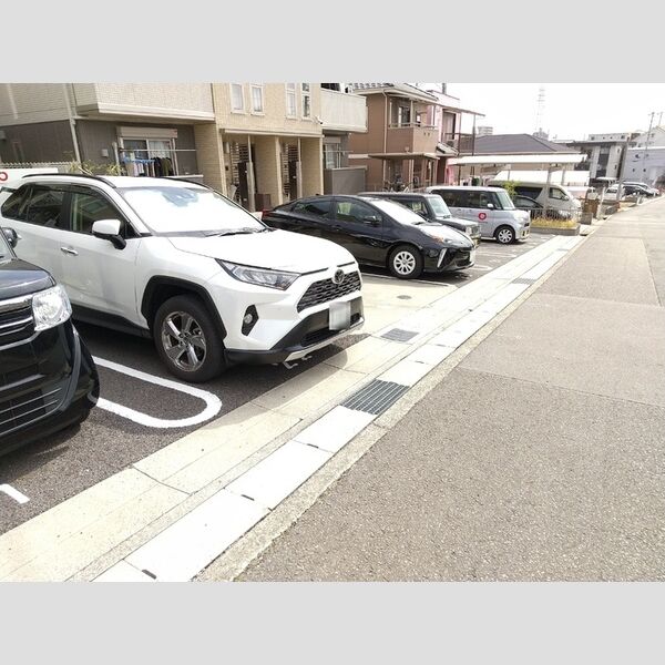 駐車場 (駐車場)